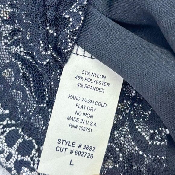 Vintage Women's Shirts Brittany Black & White Flirty Modest Blouse - Picture 12 of 12